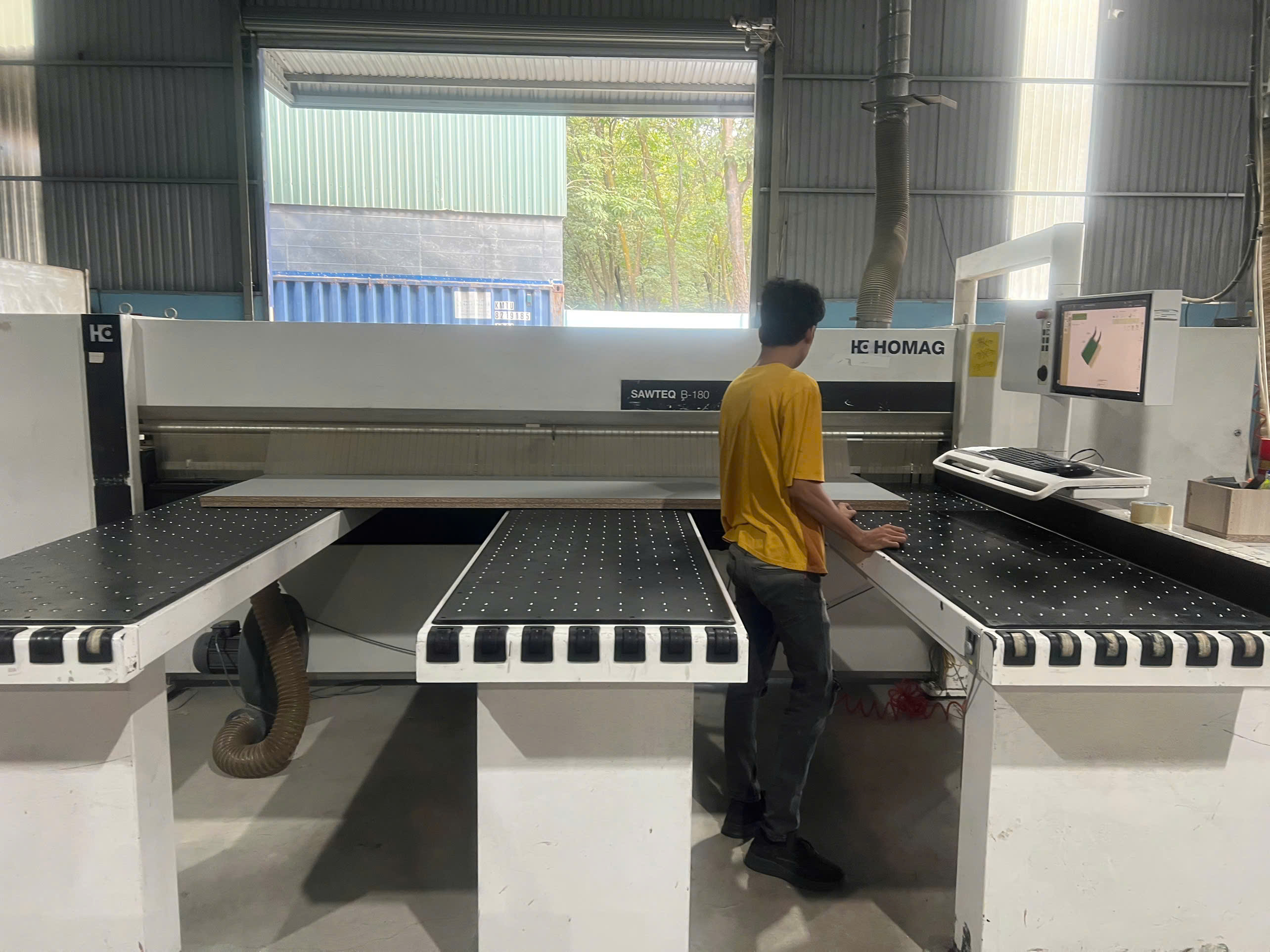 CNC Panel Cutting Machine
